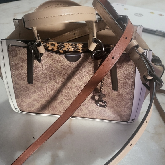 Purse - Picture 4 of 6